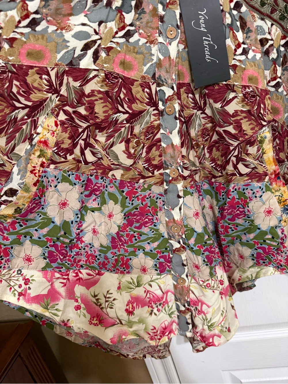 H160 NWT Young Thread M pp29 Floral Patchwork Button-Front Top Pink Olive Dolmen - Picture 7 of 12
